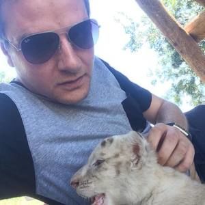 Meet your Posher, Chris